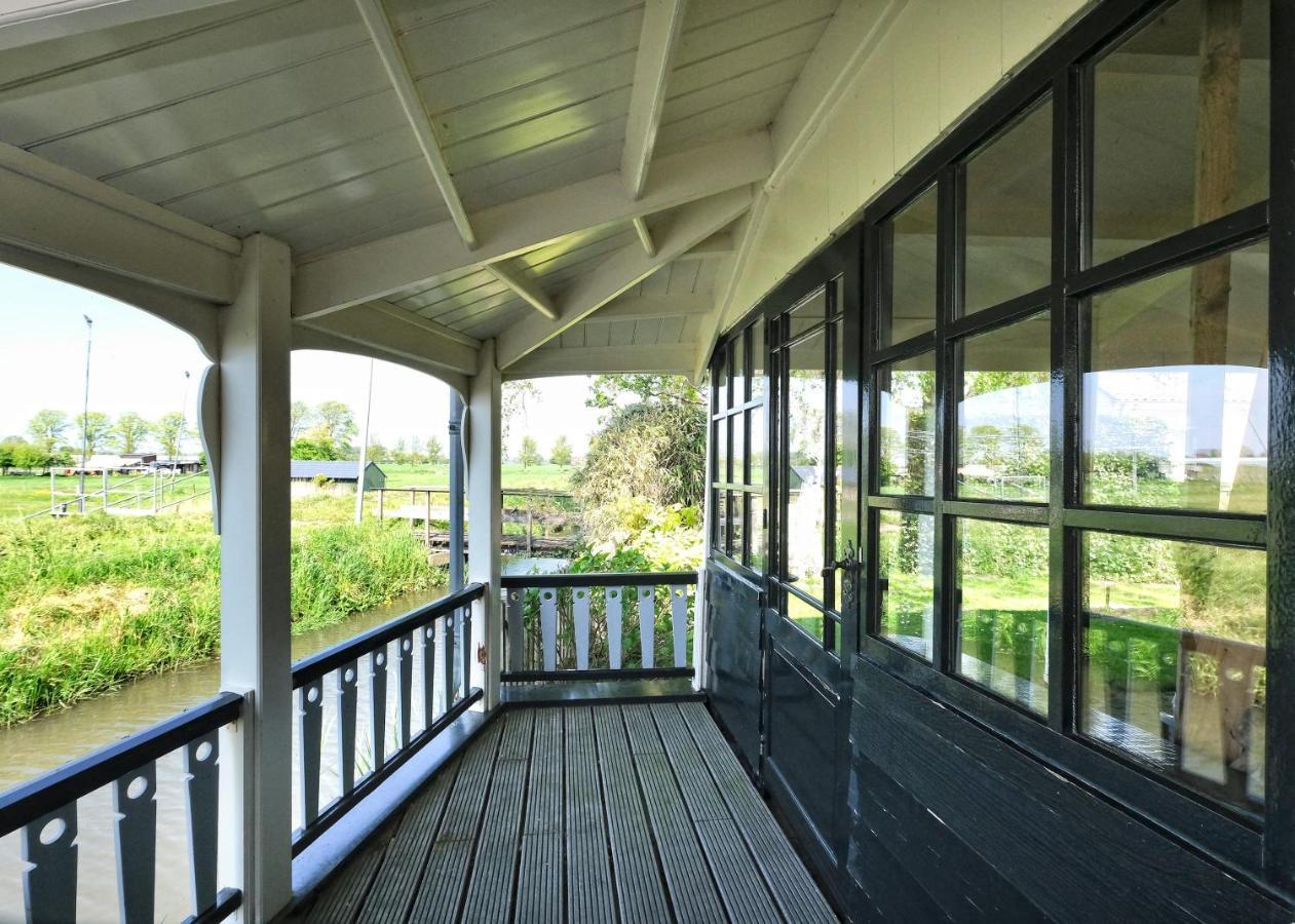 Idyllisch En Knus Huisje Met Prachtige Veranda. Oterleek Esterno foto