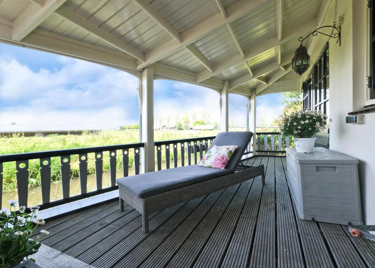 Idyllisch En Knus Huisje Met Prachtige Veranda. Oterleek Esterno foto